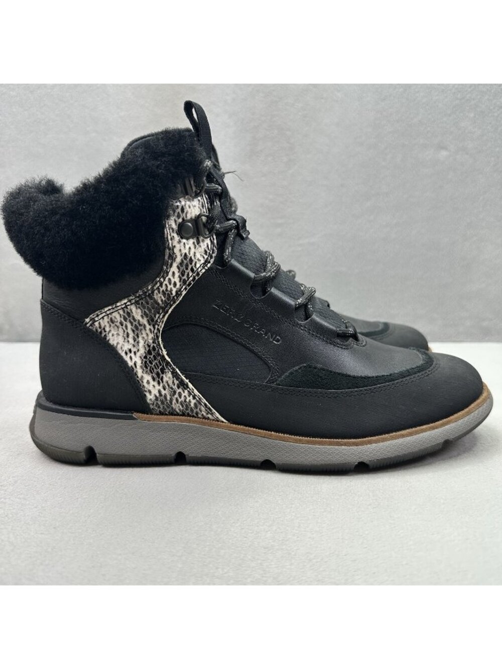 Cole Haan 4.ZeroGrand Womens 7.5 (B) Hiker Boots Black Leather Shearling Lined